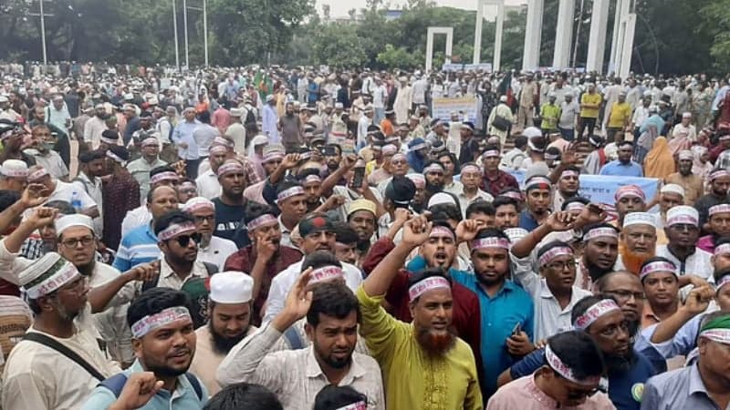 MPO teachers temporarily suspend “March to Jamuna”