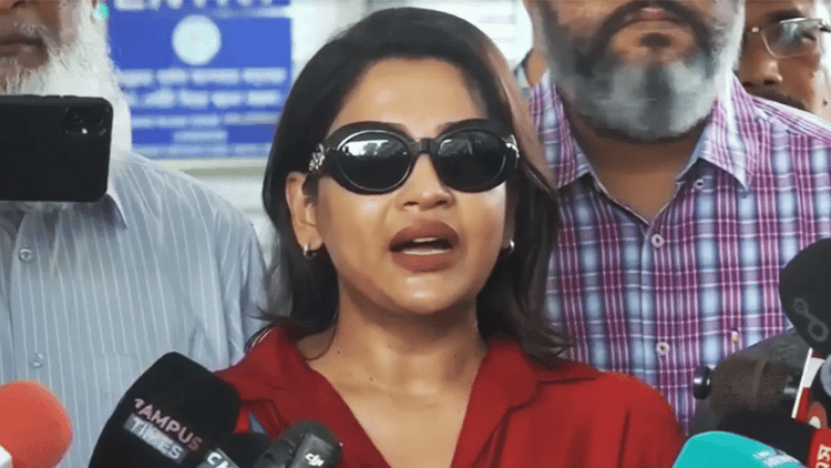Azmeri Haque Badhon expresses regret on returning home, ‘My team has also abandoned me’