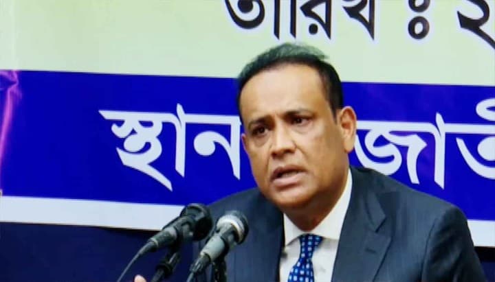 Ex-Land Minister Saifuzzaman, family's bank account frozen