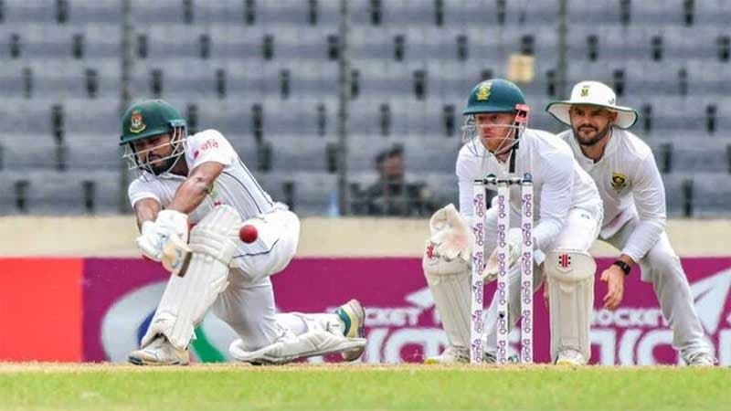 Miraz's solid batting gives Bangladesh 81-run lead at day 3