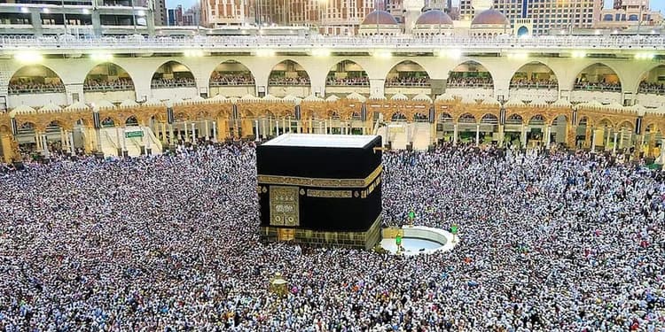 Main Hajj rituals begin as pilgrims arrive in Mina