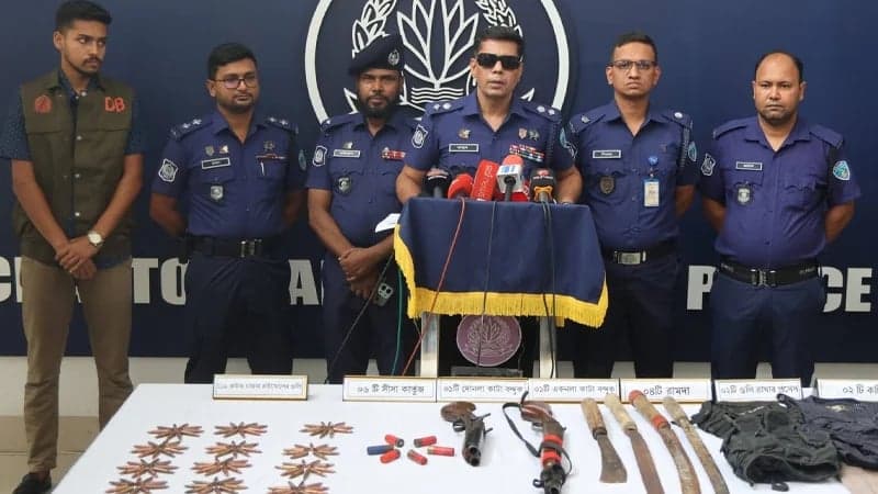 12 policemen injured in gunfight with criminal gang in Raozan, one arrested