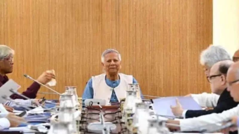 Advisory Council of Interim Government holding meeting