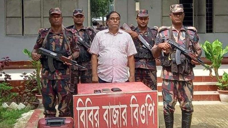 Madaripur AL president detained by BGB at Cumilla border