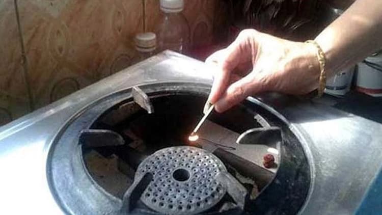 Severe gas shortage leaves Dhaka residents in acute hardship 