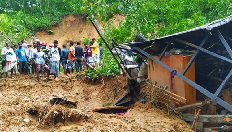 সিলেটে টিলা ধসে একই পরিবারের চারজন নিহত, ৩ মরদেহ উদ্ধার