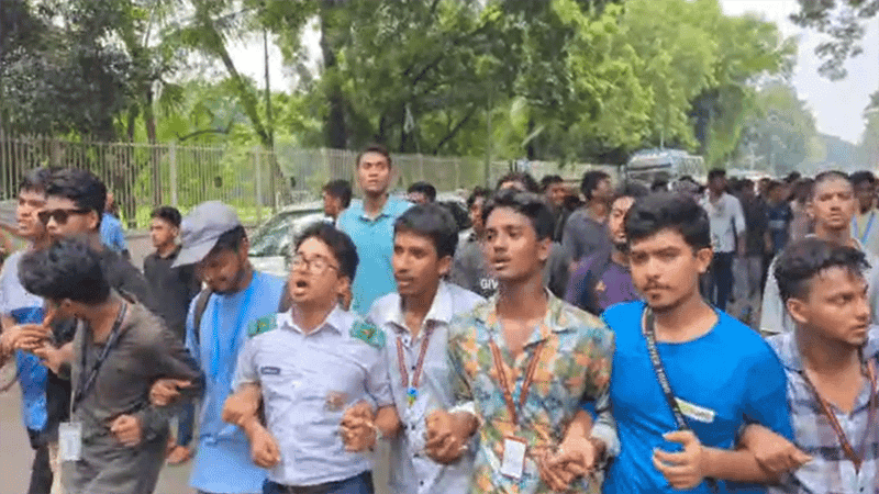 Students protest demanding resignation of Education Adviser, Secretary