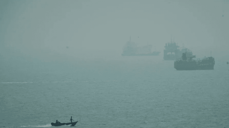 Commercial ship attacked in Hormuz, killing 1, wounding 4