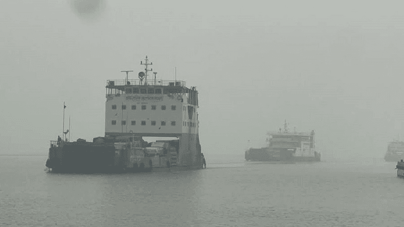 Ferry services resume on Daulatdia–Paturia route after three hours