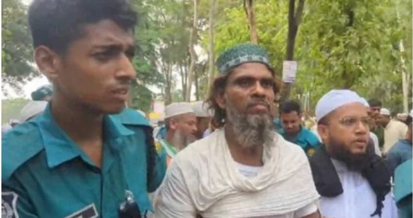 1 arrested with local weapons at Suhrawardy Udyan