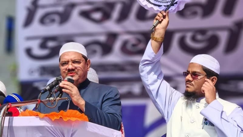 America secretly on one scale, India on the other: Charmonai Pir