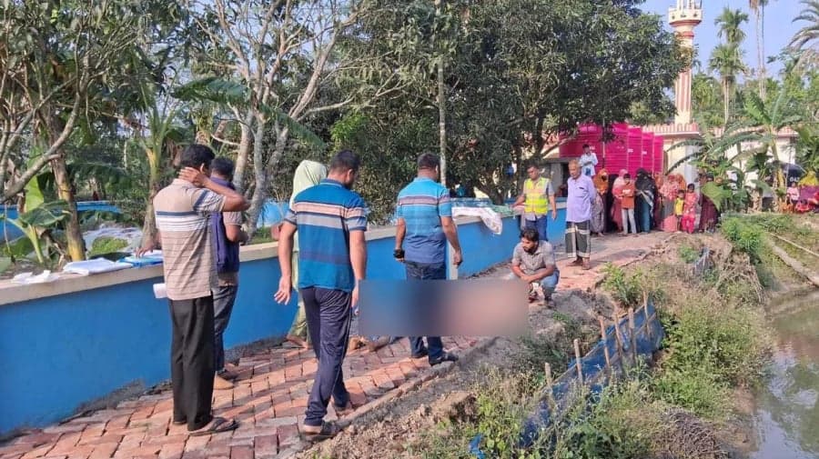 Girl's body found in Bagerhat