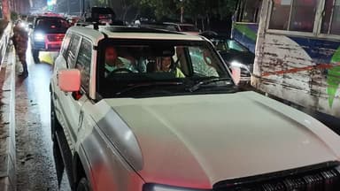 PM Tarique Rahman sets example of simplicity, drives wife to event