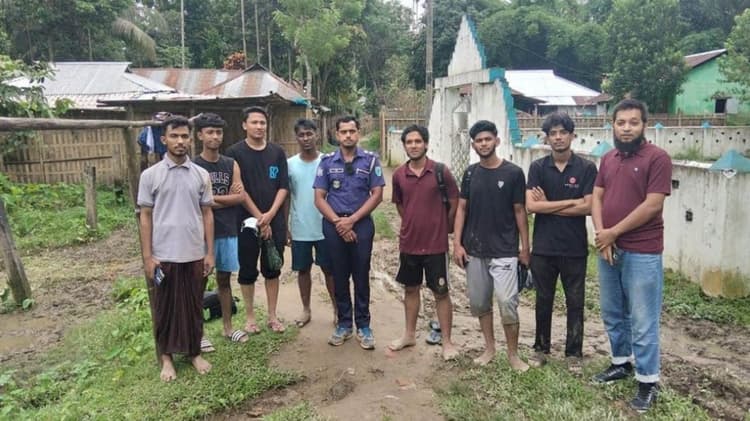 10 university students stranded at Hamham waterfall rescued after 999 call