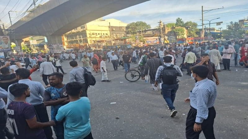 Gono Odhikar Parishad blocks Paltan intersection with 3-point demand