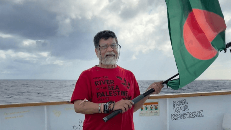 Shahidul Alam 'detained' by Israeli forces