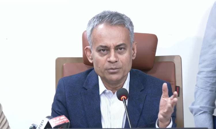 Eid journey to be hassle free: Road Transport Minister