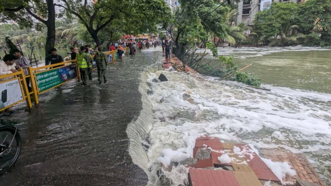 Gulshan-Shahjadpur link road collapses amid heavy rain