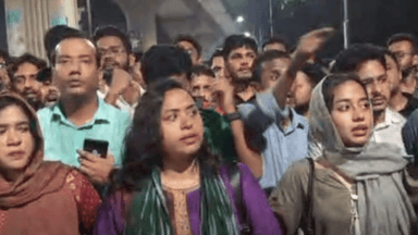 Chhatra Dal marches through DU campus removing Chhatra Shibir