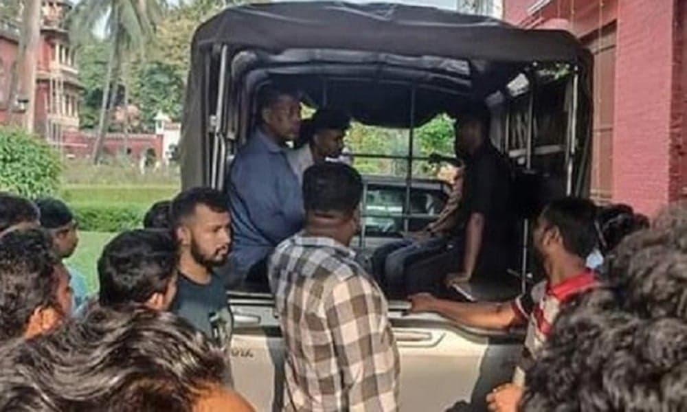 5 held over mob killing in DU