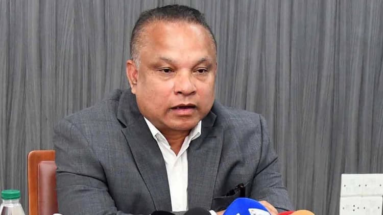 Government to appoint 100,000 health workers, 25,000 midwives