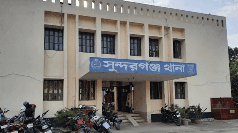 Court summons Sundarganj OC, SI over case record discrepancies