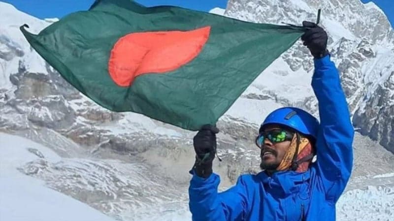 From Cox’s Bazar to Everest on foot