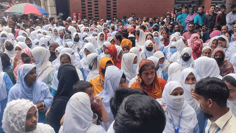 Enam Hospital employees protest for pay scale implementation, benefits