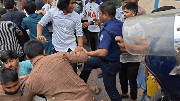 Anti-discrimination students clash with police in Lakshmipur, OC among 8 injured