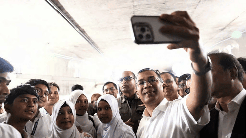 PM shares lunch with students visiting parliament session