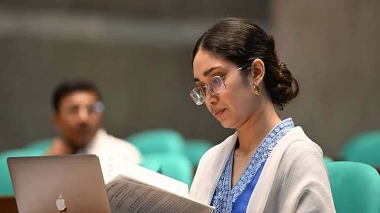 Zaima Rahman observes parliament session from VIP lounge