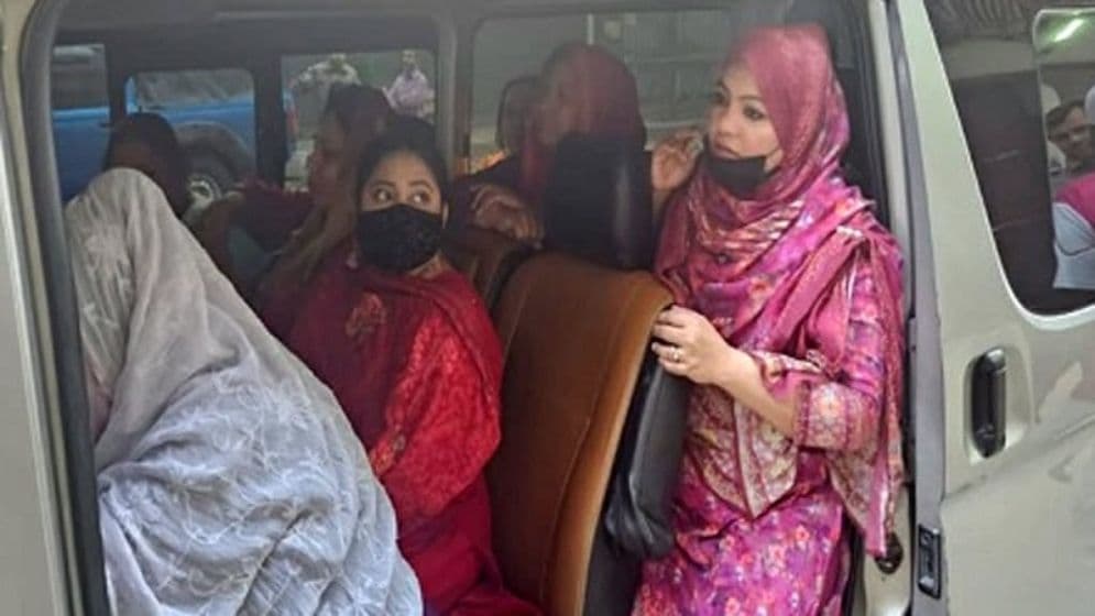 7 Awami League women activists held during snap rally in Dhanmondi