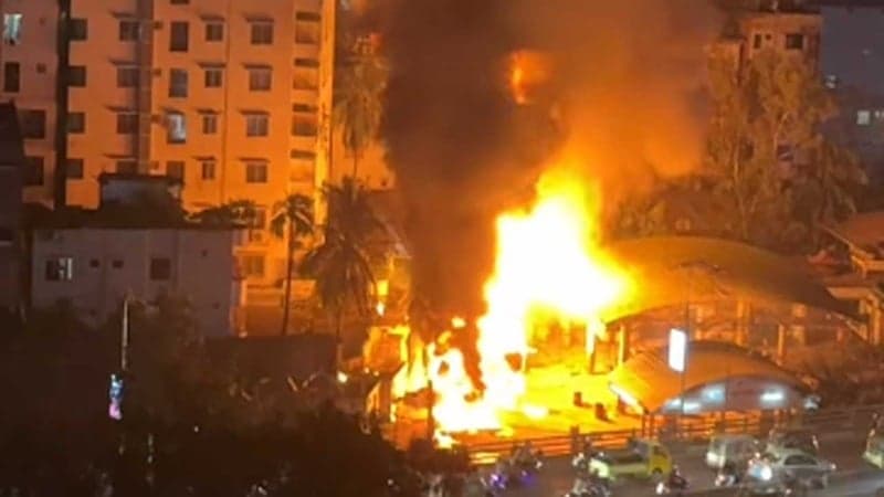 Fire breaks out at petrol pump in Mohakhali