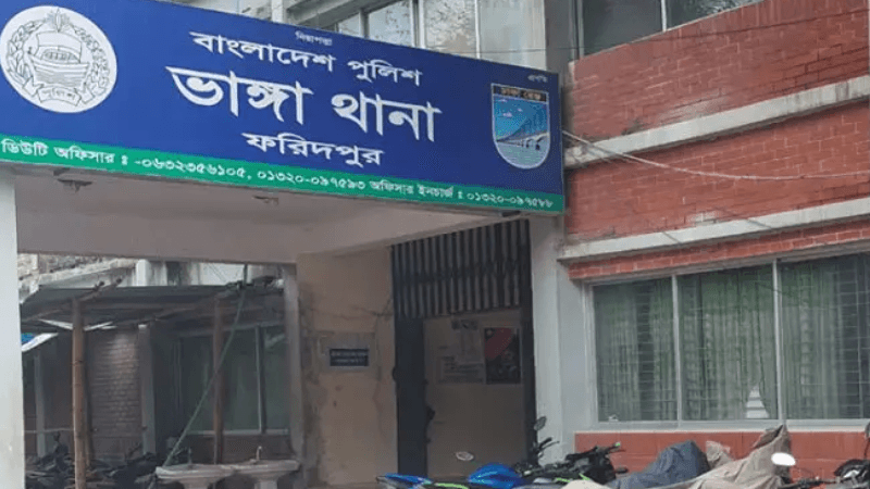 3 killed in road crash in Faridpur