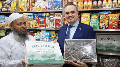 US ambassador express delight to see American dates, Tang in Dhaka markets