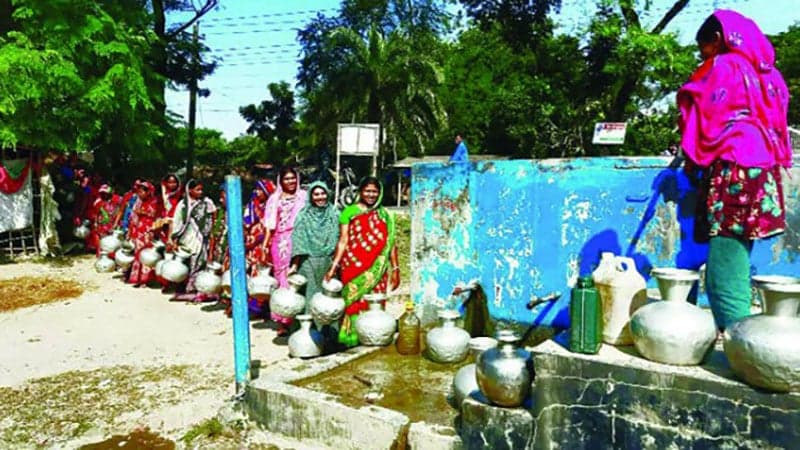 উপকূলীয় অঞ্চলে বাড়ছে সুপেয় পানির সংকট