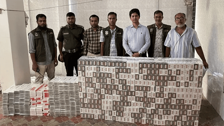 Illegal foreign cigarettes worth Tk 35 lakh seized in Mohammadpur
