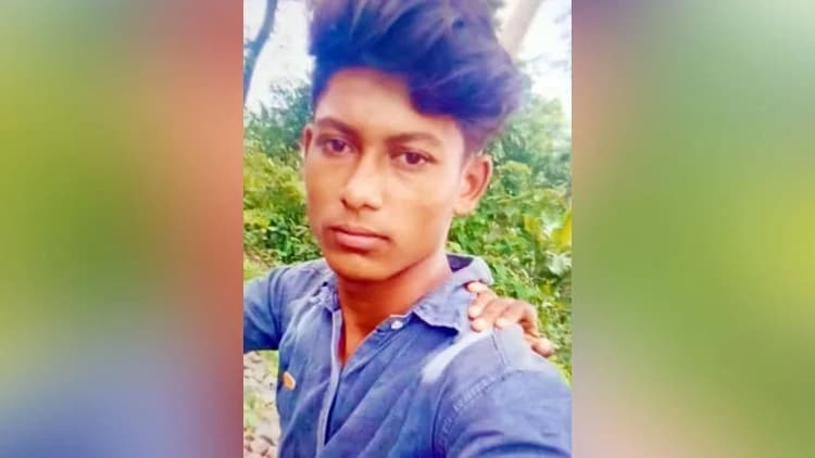 BSF takes away Bangladeshi youth from Chuadanga border
