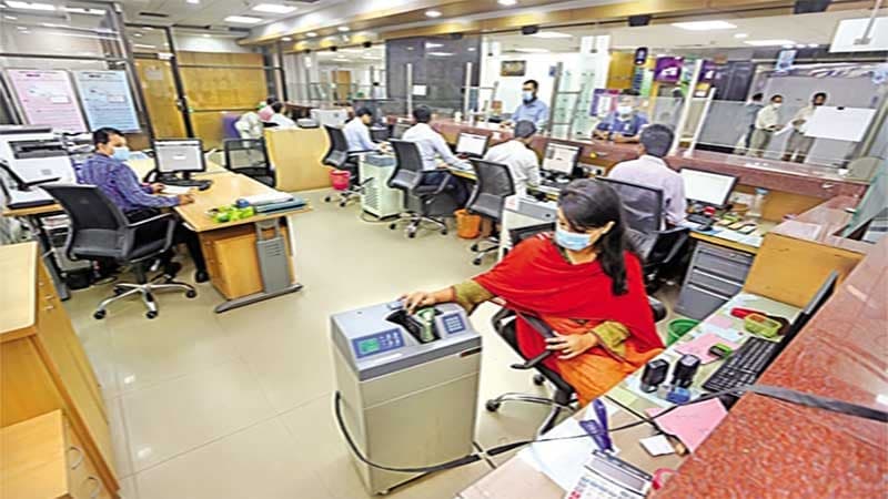 Offices reopen after 4-day holiday