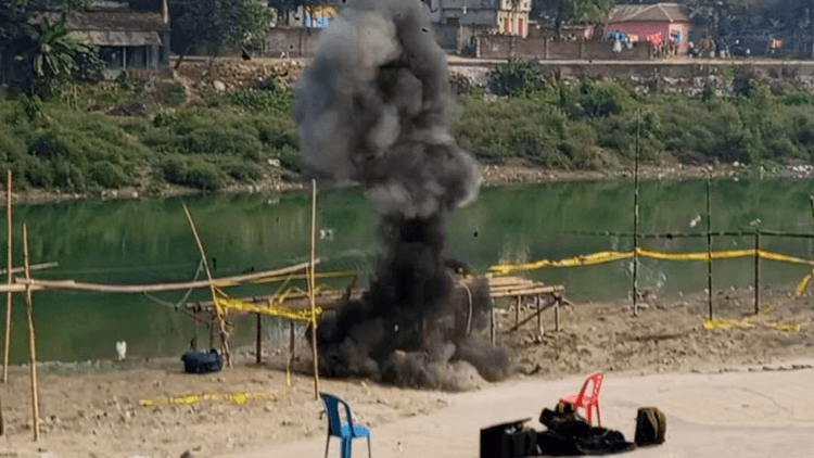 Powerful bomb recovered from school bag in Faridpur 