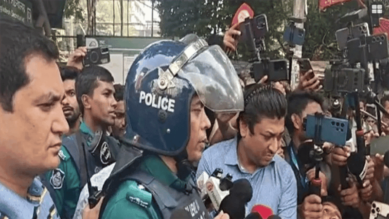 5 teachers detained for throwing stones: DC Masud