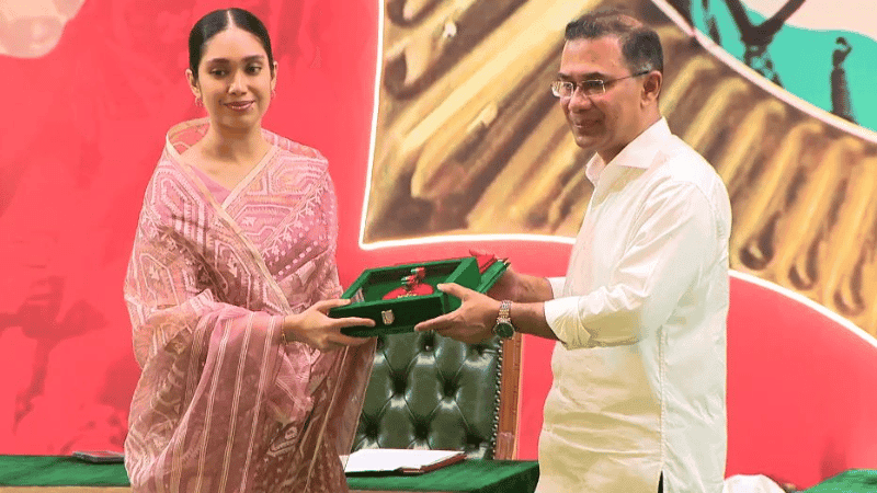 Zaima Rahman receives Independence Award on behalf of Khaleda Zia