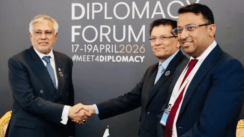 Bangladesh, Pakistan FMs hold first bilateral meeting in Türkiye