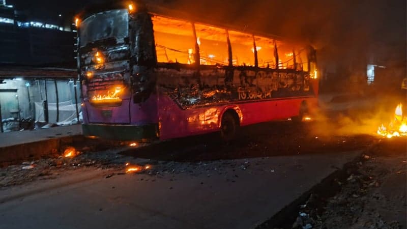 3 buses torched in Gazipur