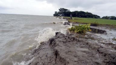 Alert issued for river ports in 8 regions