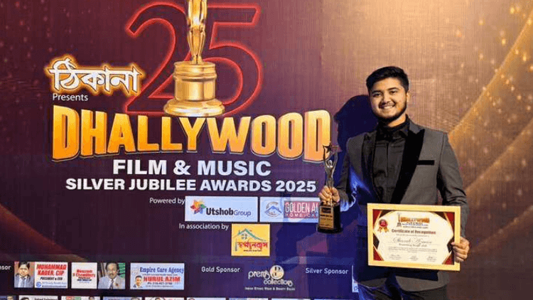 Sarab Azman receives honours for music