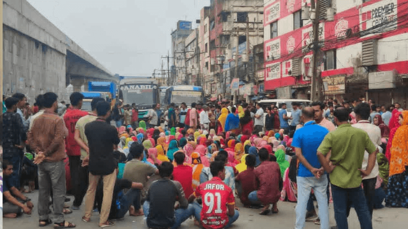 RMG workers block 2 major highways in Gazipur over unpaid wages