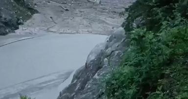 Tourist vehicle falls into Teesta river in North Sikkim; 1 dead, 8 missing
