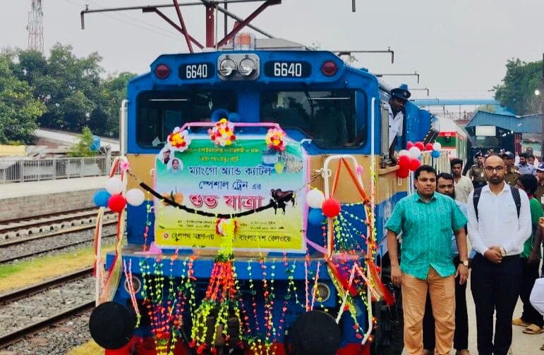 চাঁপাইনবাবগঞ্জ-ঢাকা রুটে ‘ম্যাংগো স্পেশাল’ ট্রেন চালু