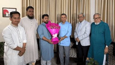 Tarique Rahman visits Nahid Islam's residence with flowers
